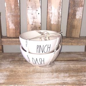 Rae Dunn Pinch Dash bowls